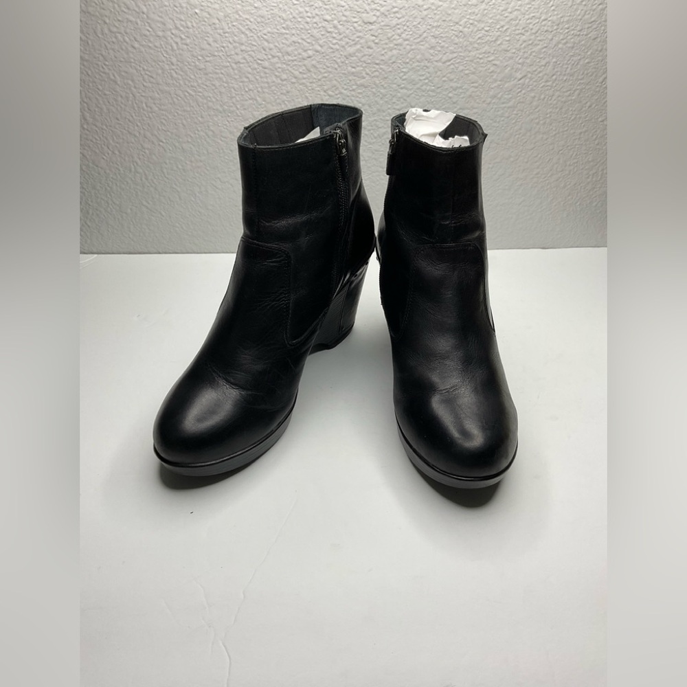 Dansko Boots Womens 41 Black Ankle Top Zip Bootie 1903020200